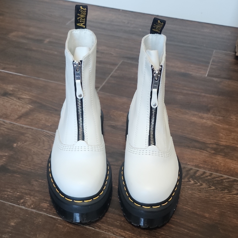 Dr. Martens Jetta Zipped Platform Boot, Size 8